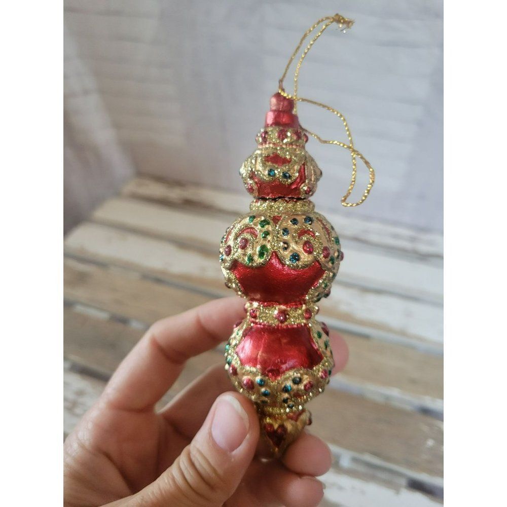 Red Gold Victorian ornament beaded Xmas tree
